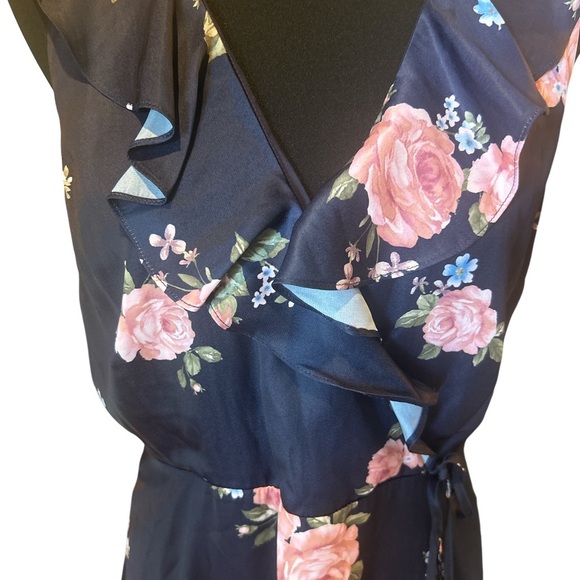 Alter’d State Navy Floral Wrap Dress | NWT Size L - Picture 3 of 6